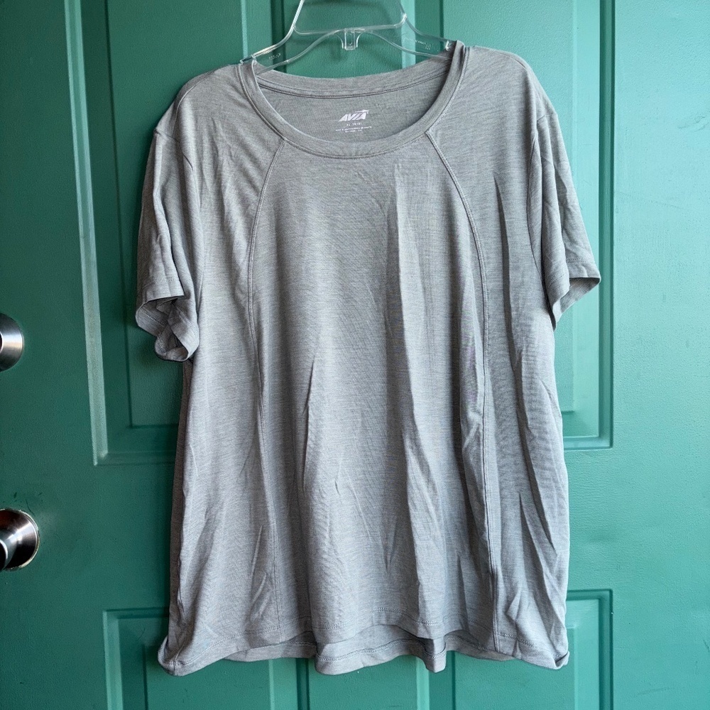 Avia XL ladies gray tshirt